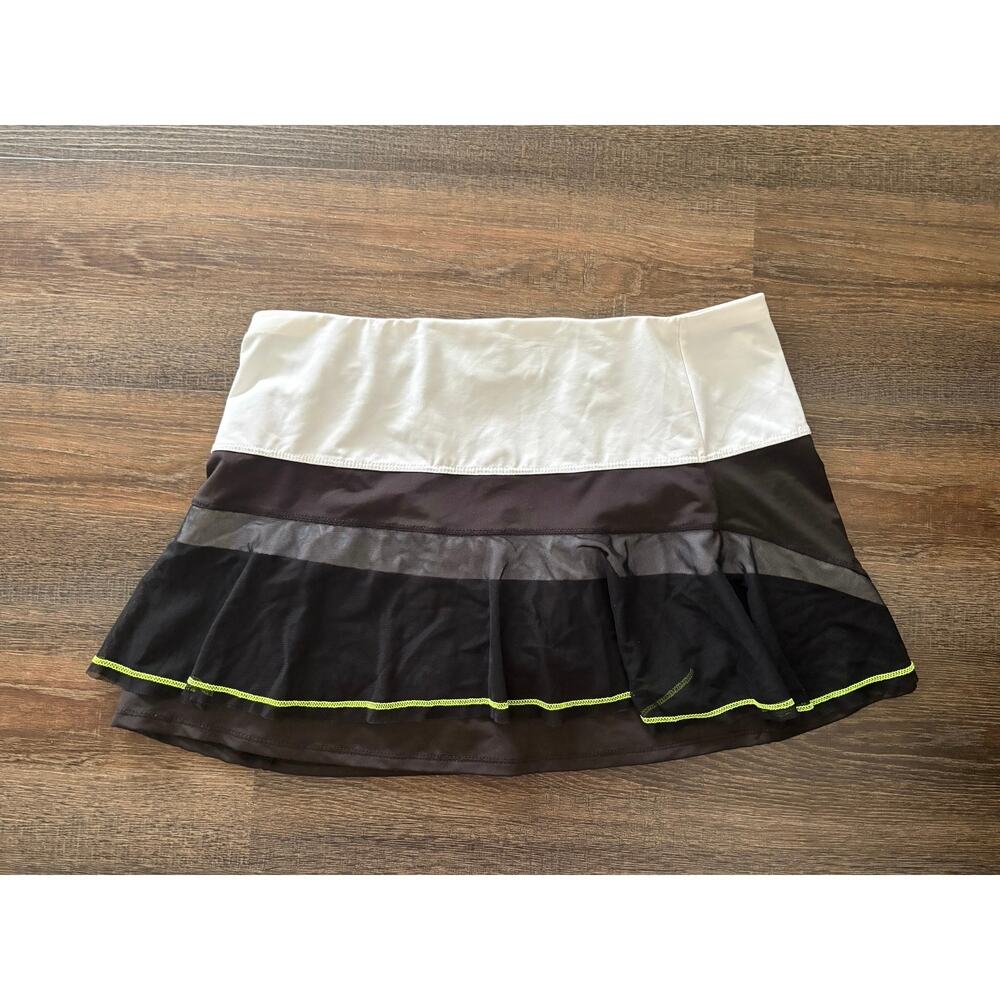 Lucky in Love Tennis Skort – Size Large - Picture 5 of 6